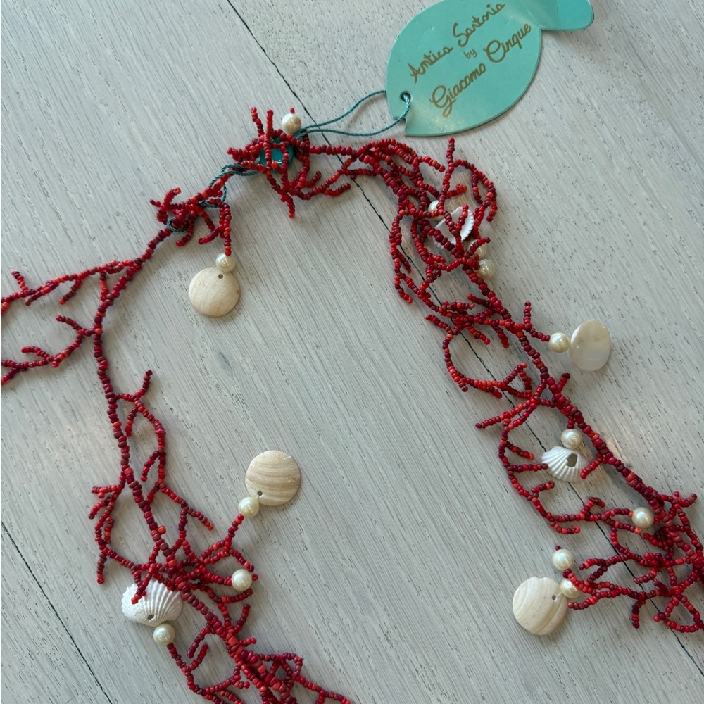 Antica Sartoria Elegant Red and White Pearl Necklace - Picture 2 of 3